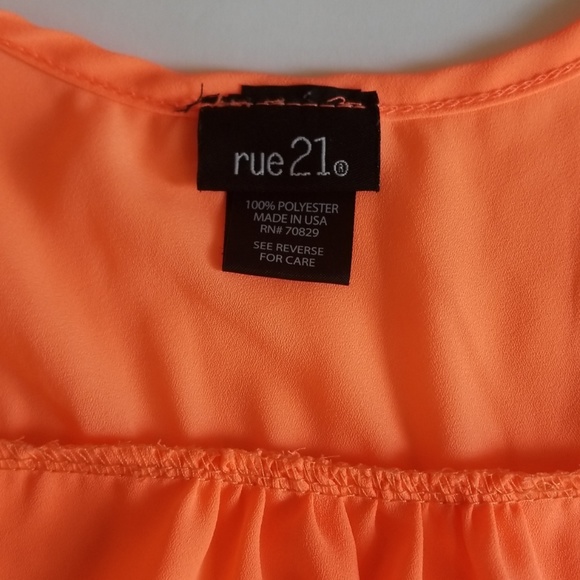 Top - Picture 4 of 4